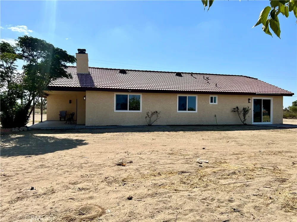 13377 Paramount Road Phelan, CA 92371