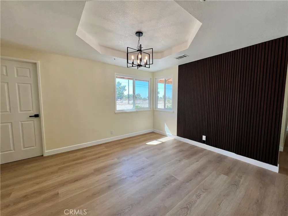 13377 Paramount Road Phelan, CA 92371