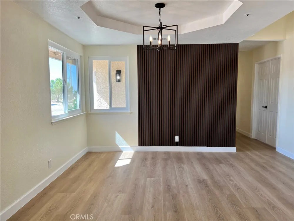 13377 Paramount Road Phelan, CA 92371