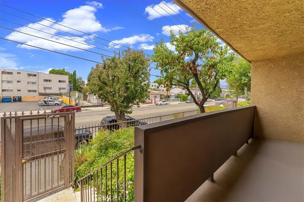 14829 Sherman #1 Van Nuys, CA 91405