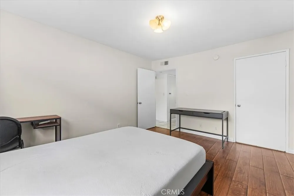 14829 Sherman #1 Van Nuys, CA 91405