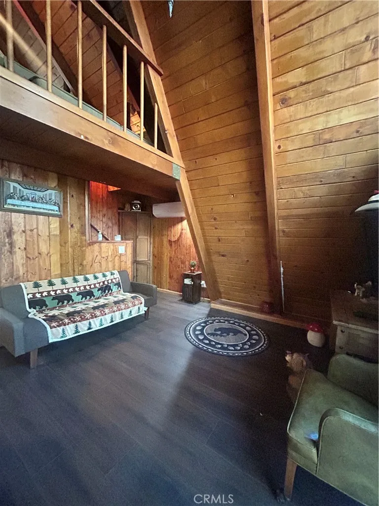 32744 Encina Running Springs, CA 92382