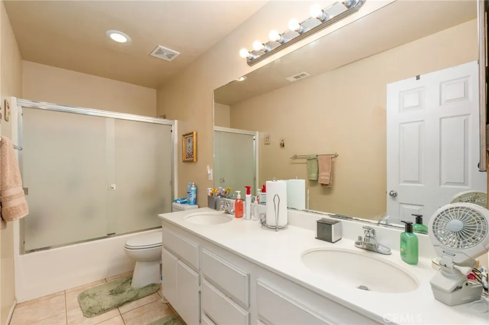 43022 Carpenter Lancaster, CA 93535