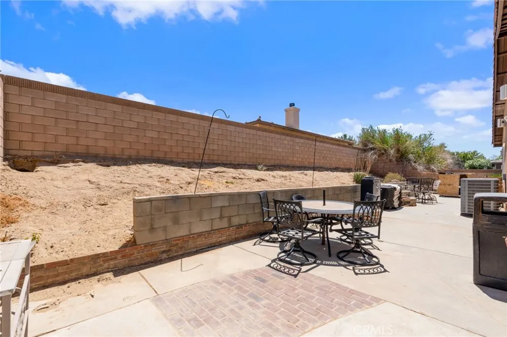 43022 Carpenter Lancaster, CA 93535
