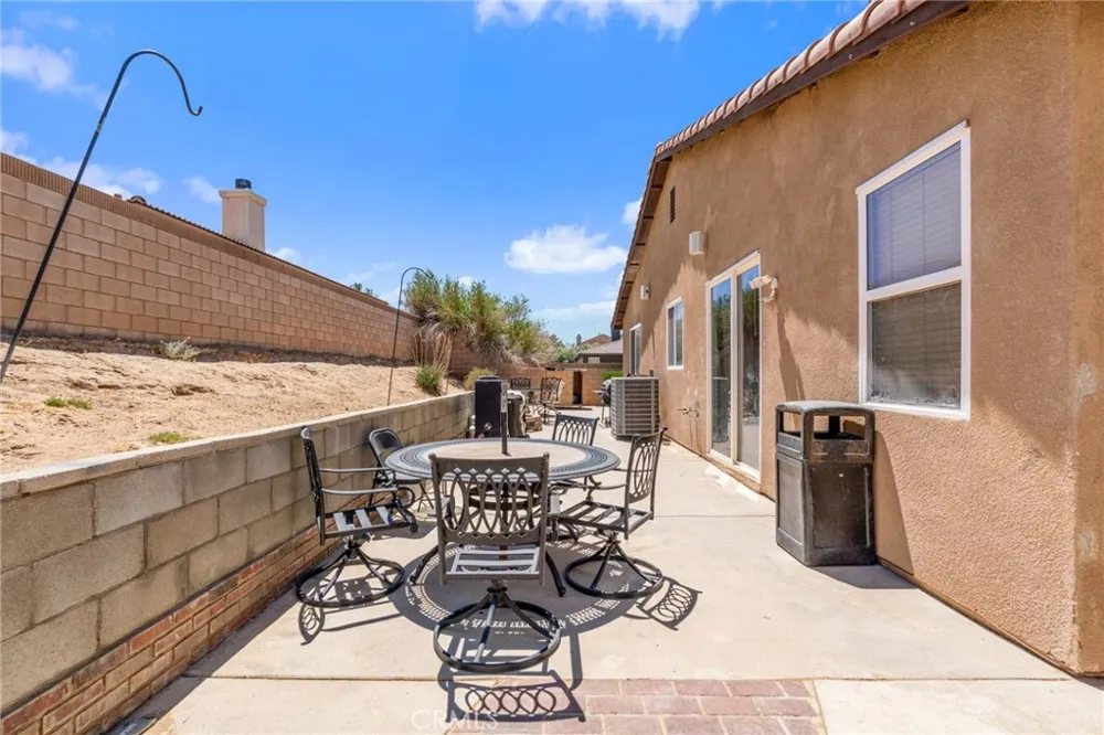 43022 Carpenter Lancaster, CA 93535