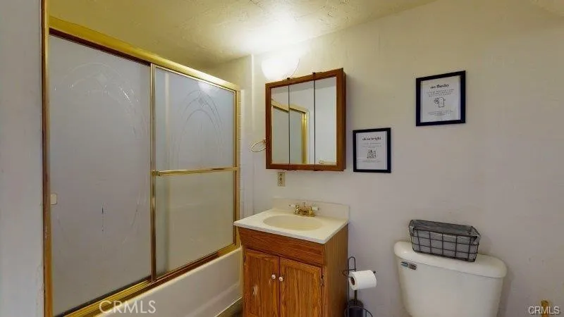 621 Arth Drive Crestline, CA 92325