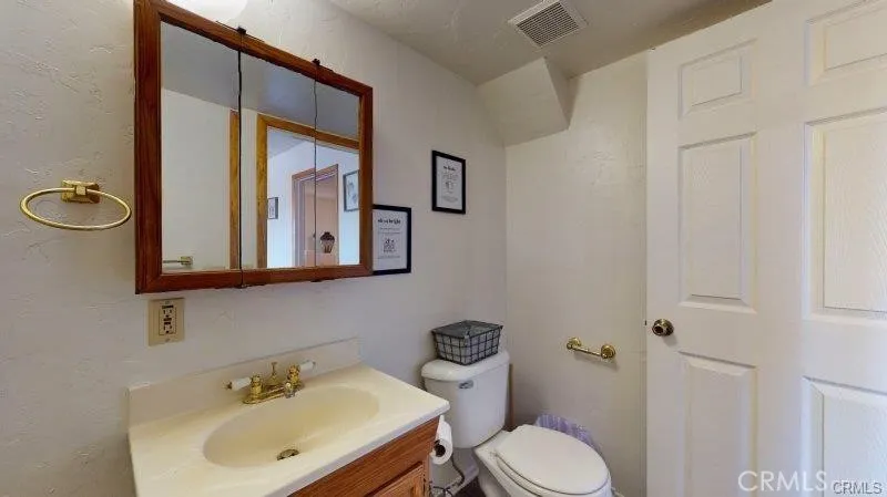 621 Arth Drive Crestline, CA 92325