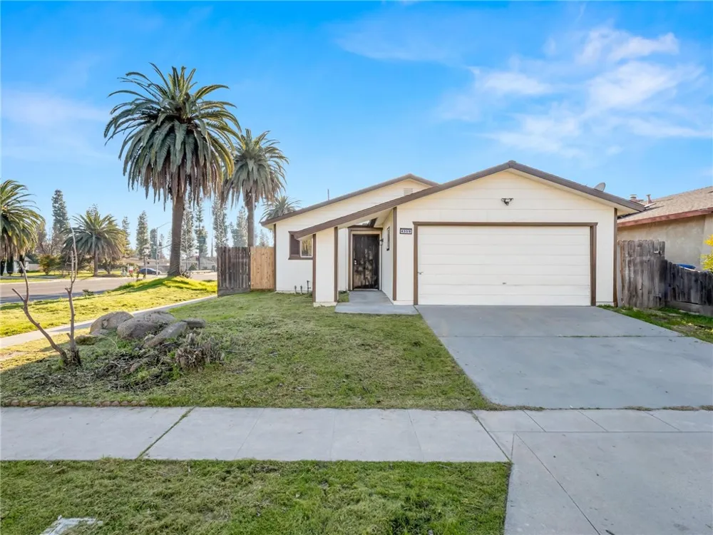 4359 W Cardiff Fresno, CA 93722