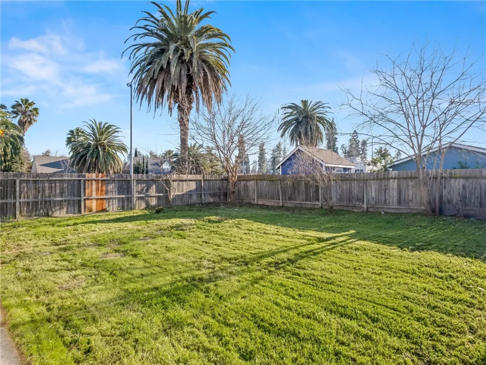 4359 W Cardiff Fresno, CA 93722