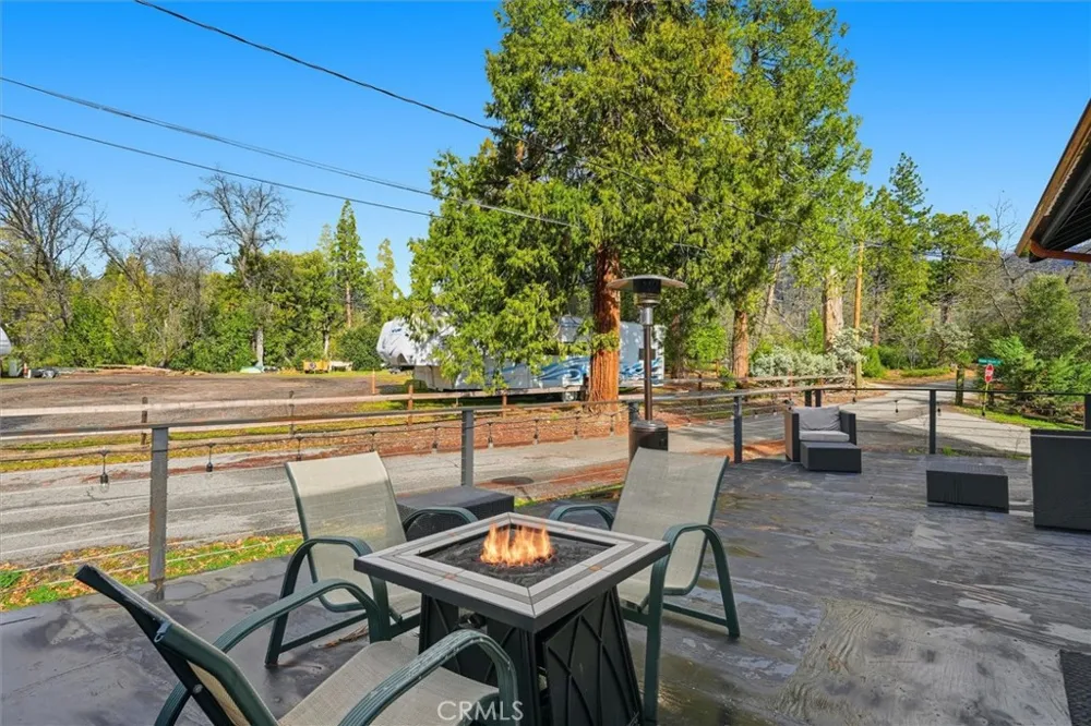 39490 Crane Valley Court Bass Lake, CA 93604