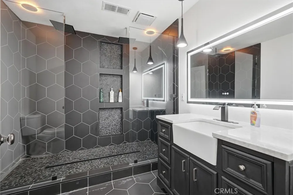 39490 Crane Valley Court Bass Lake, CA 93604