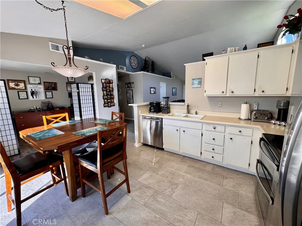 240 Gelf Modesto, CA 95357