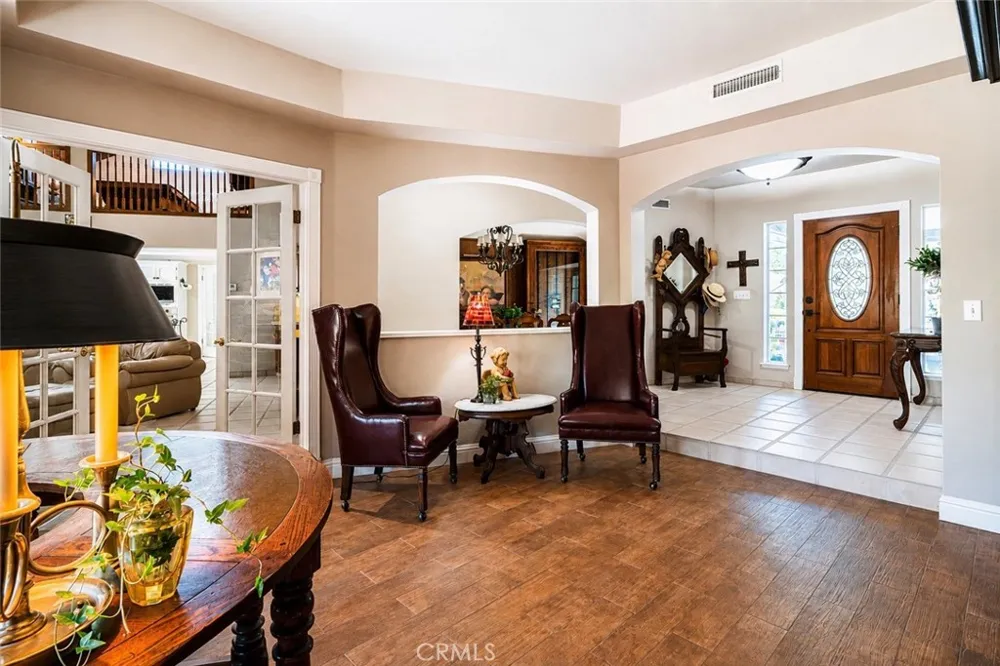886 E Richmond Fresno, CA 93720