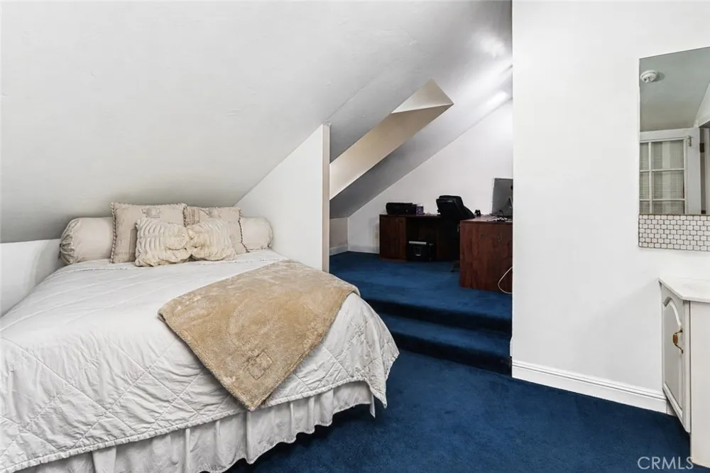886 E Richmond Fresno, CA 93720