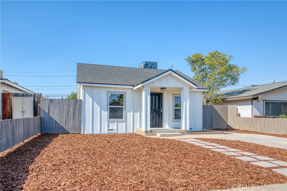 1651 5th Street Clovis, CA 93611