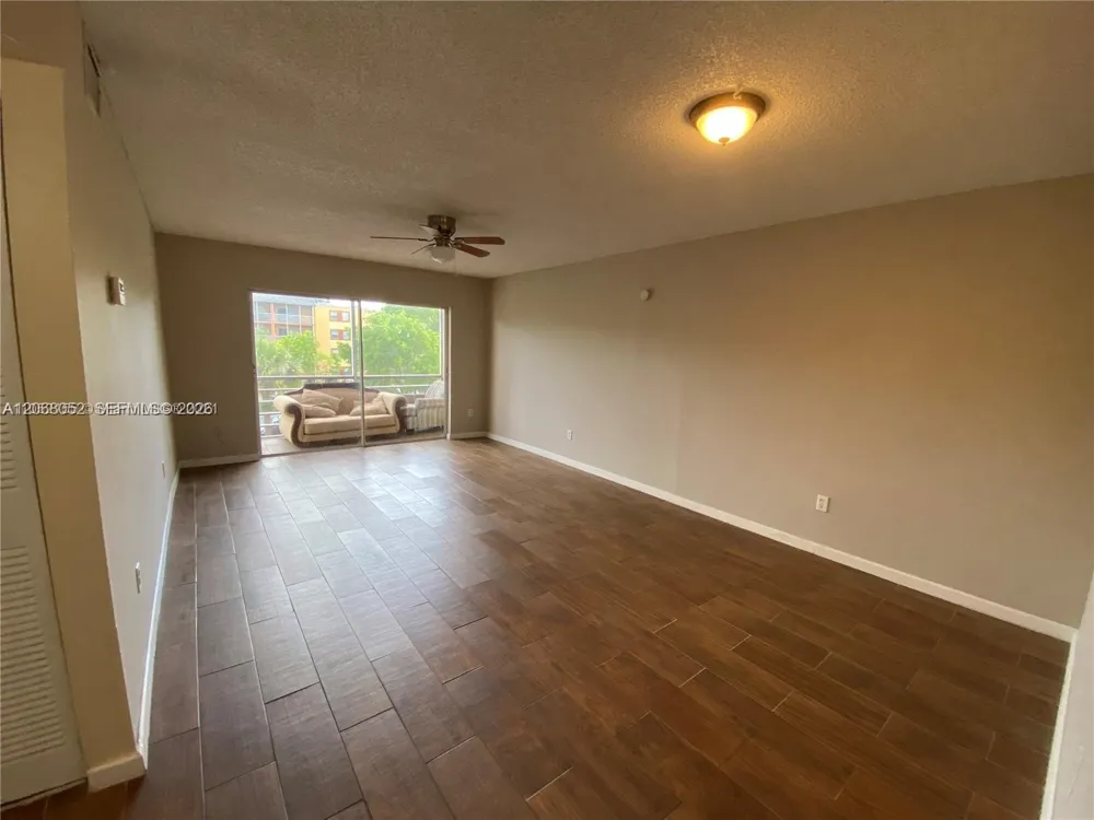 2800 NW 56th Ave #B304 Lauderhill, FL 33313
