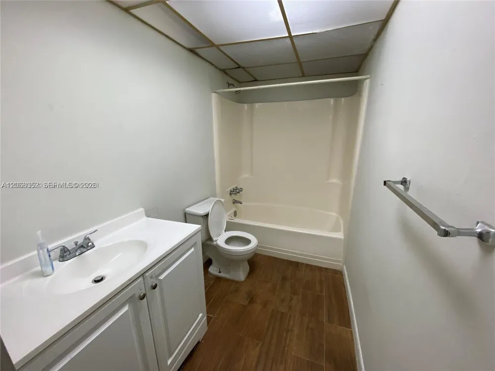 2800 NW 56th Ave #B304 Lauderhill, FL 33313