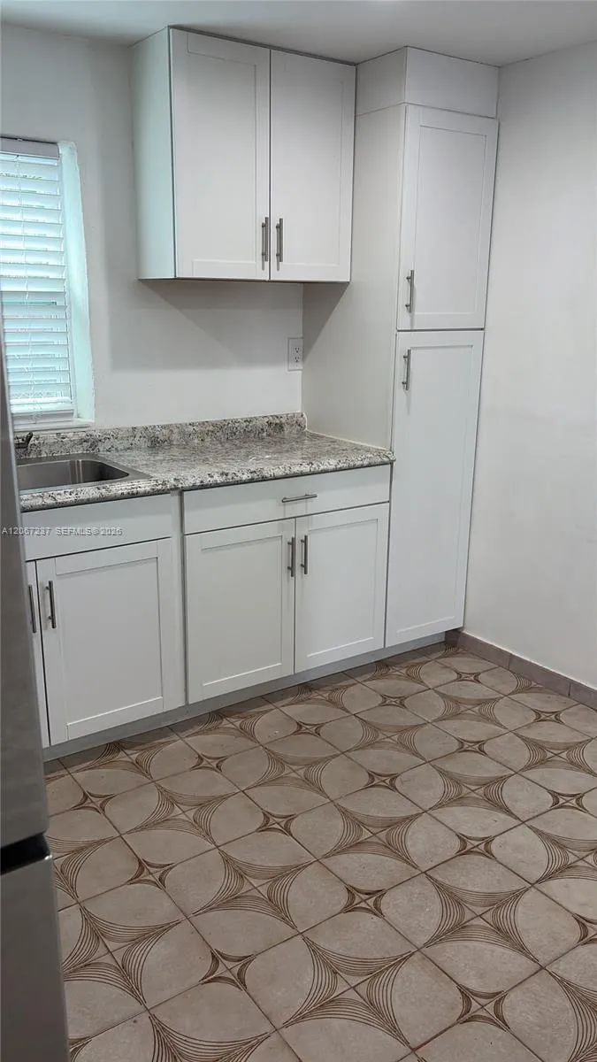 170 E 46th St #2 Hialeah, FL 33013