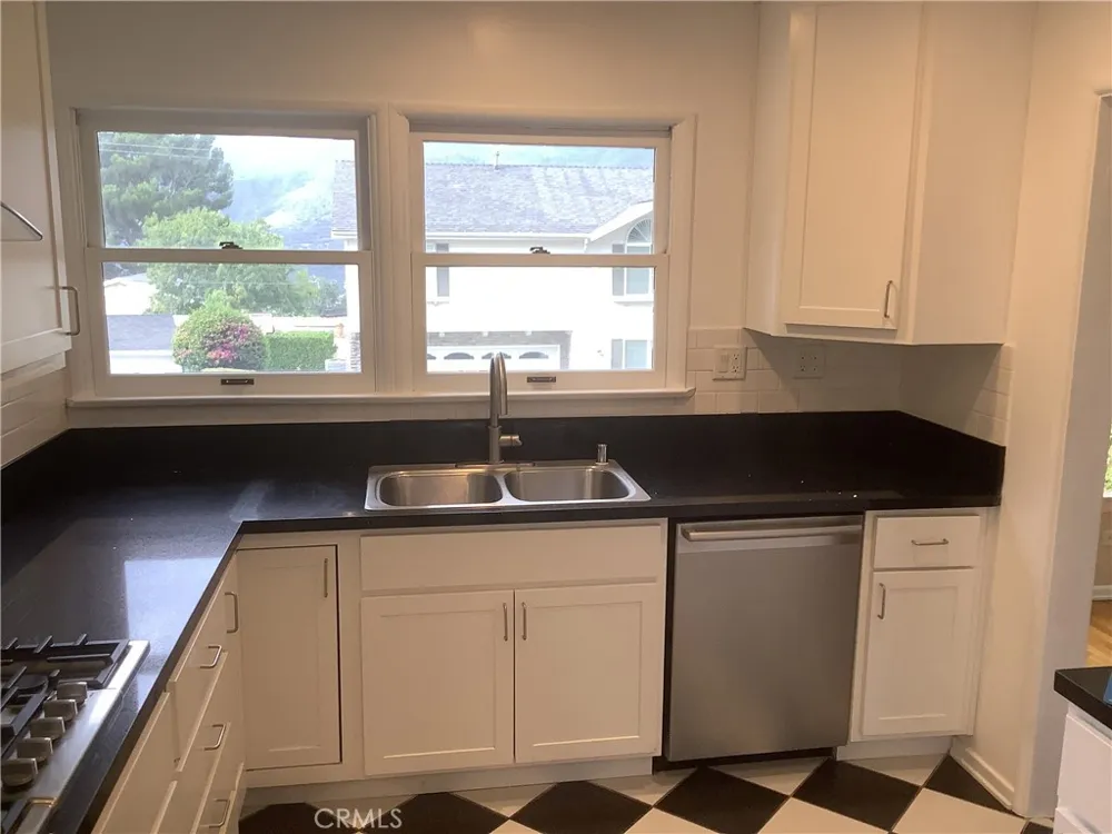 3149 Alabama Street La Crescenta, CA 91214