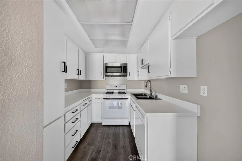 333 Burchett Street #206 Glendale, CA 91203