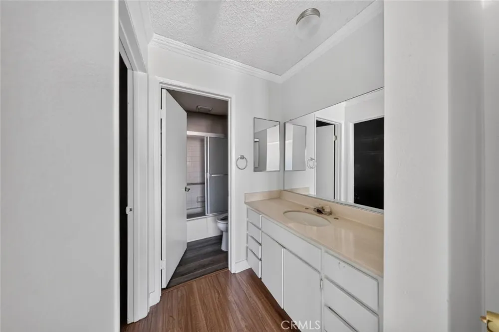333 Burchett Street #206 Glendale, CA 91203
