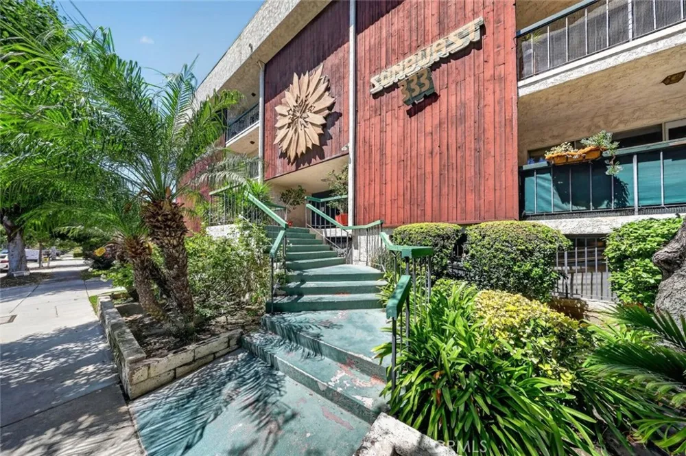 333 Burchett Street #206 Glendale, CA 91203