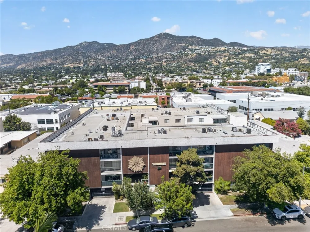 333 Burchett Street #206 Glendale, CA 91203