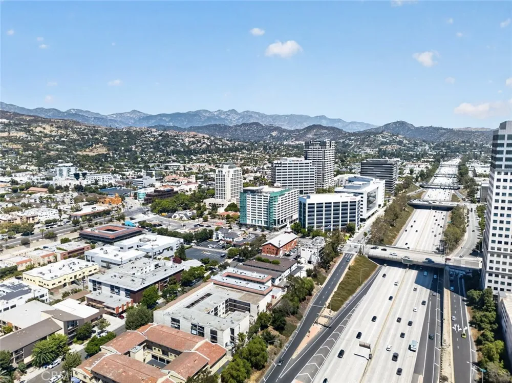 333 Burchett Street #206 Glendale, CA 91203