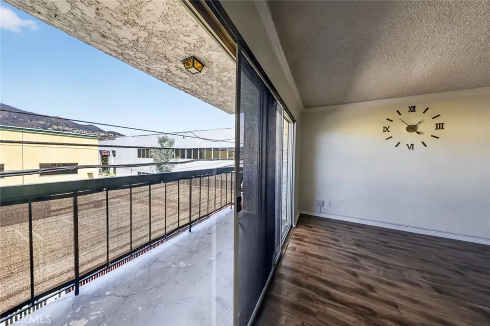 333 Burchett Street #206 Glendale, CA 91203