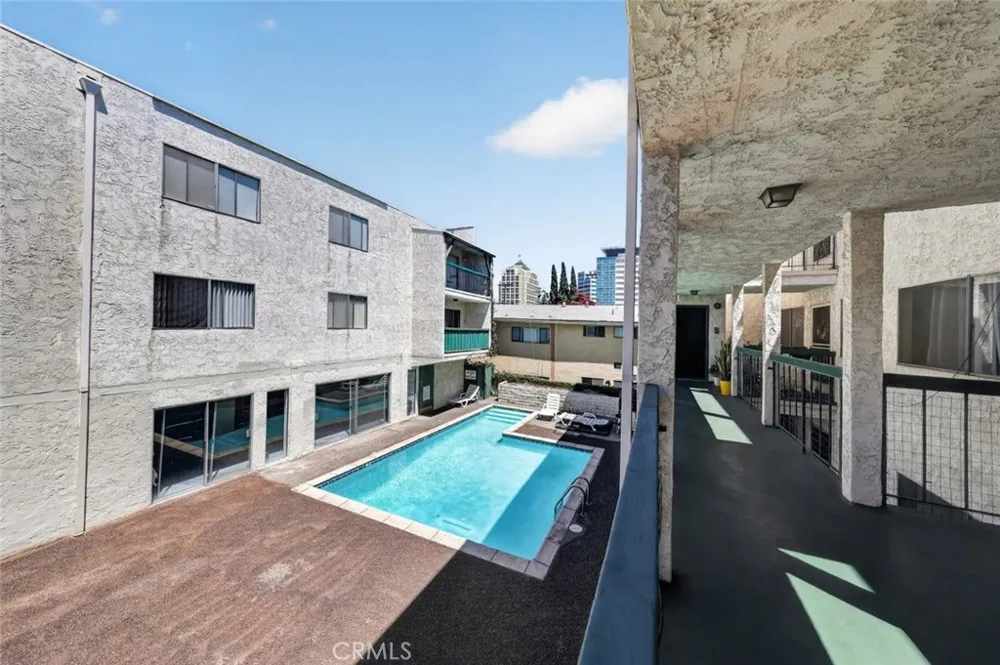 333 Burchett Street #206 Glendale, CA 91203