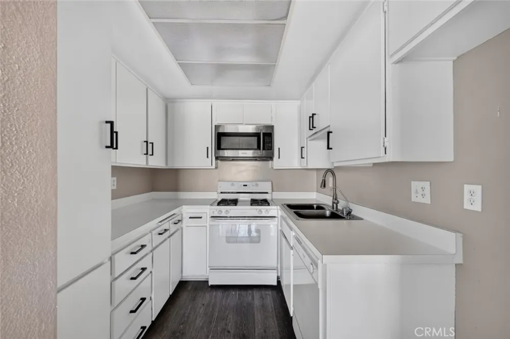 333 Burchett Street #206 Glendale, CA 91203
