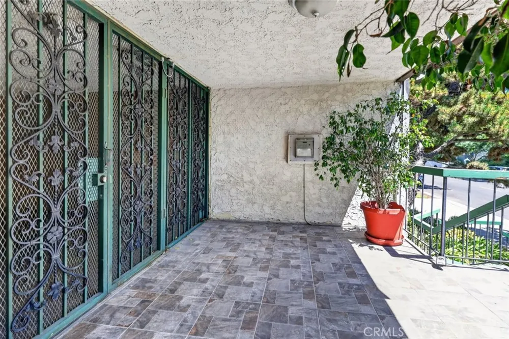 333 Burchett Street #206 Glendale, CA 91203