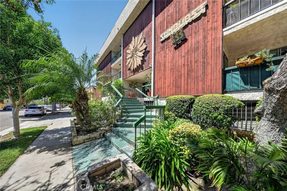 333 Burchett Street #206 Glendale, CA 91203