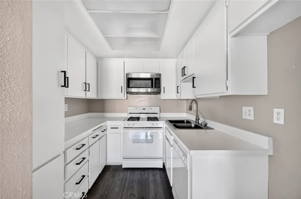333 Burchett Street #206 Glendale, CA 91203