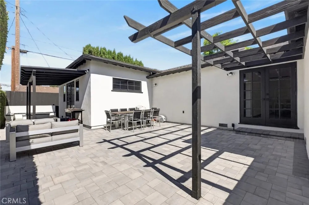 1519 Rose Burbank, CA 91505