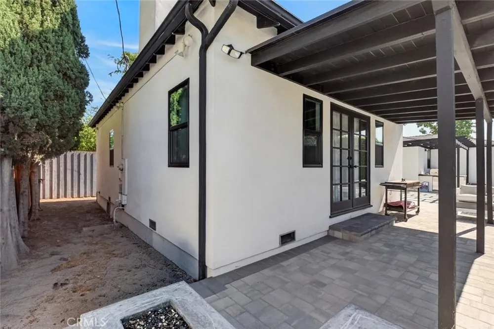 1519 Rose Burbank, CA 91505