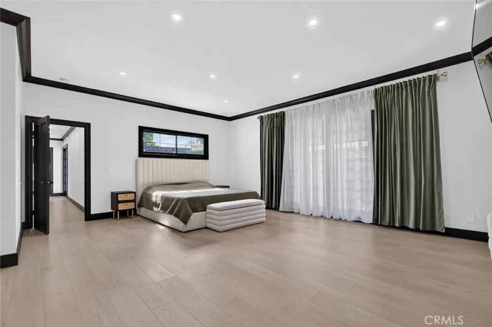 1519 Rose Burbank, CA 91505