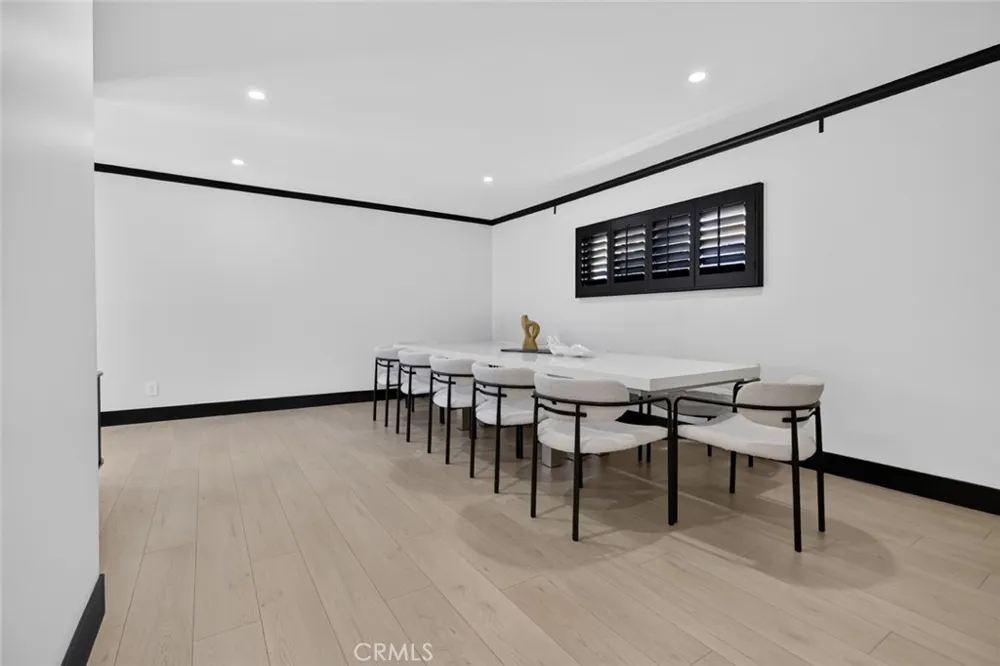 1519 Rose Burbank, CA 91505