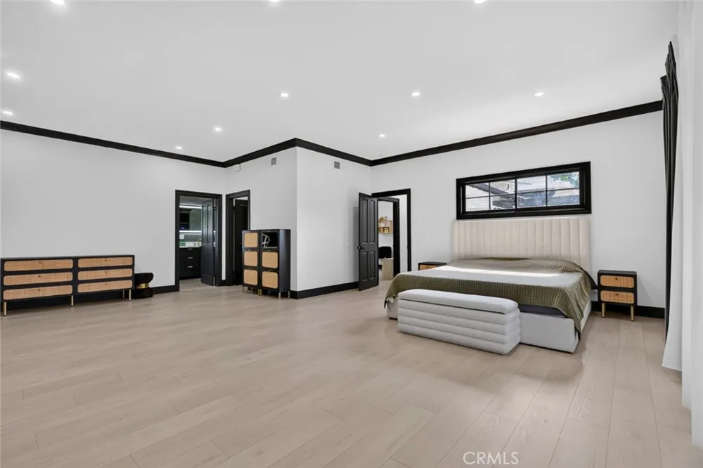 1519 Rose Burbank, CA 91505