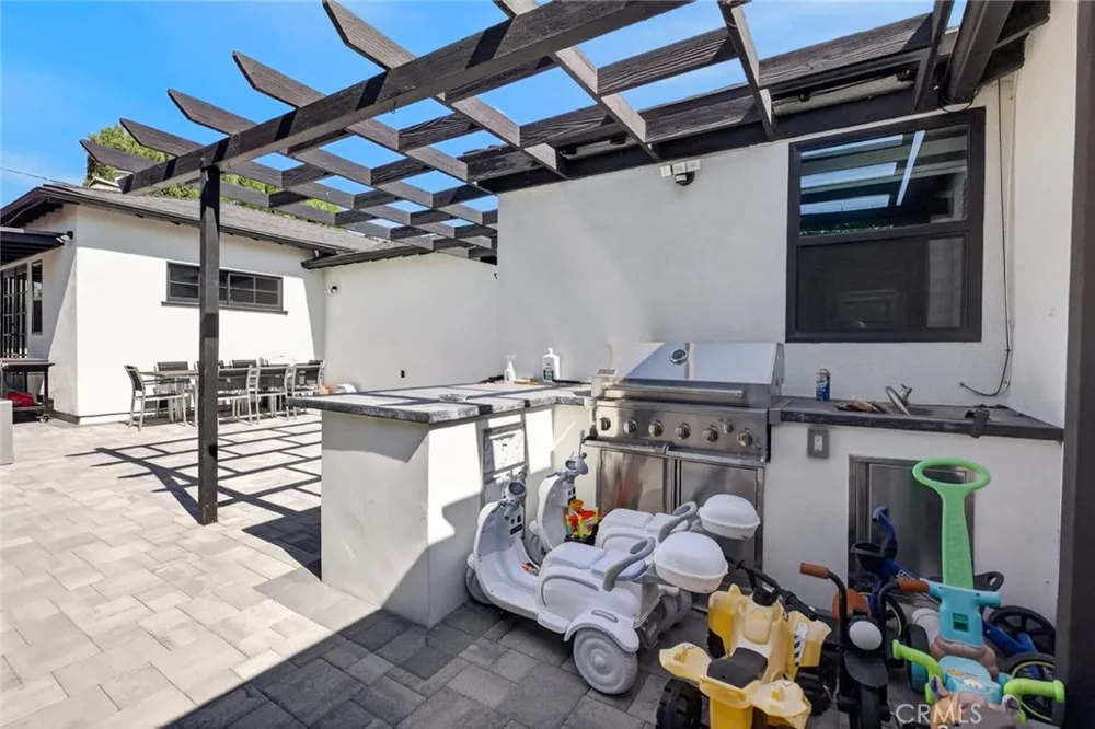 1519 Rose Burbank, CA 91505