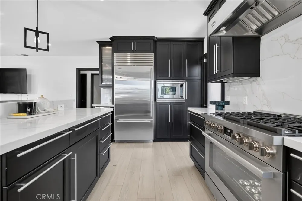 1519 Rose Burbank, CA 91505