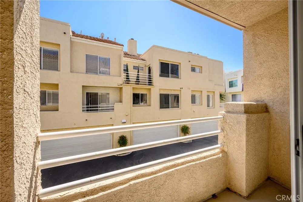 25703 Holiday Circle #C Stevenson Ranch, CA 91381