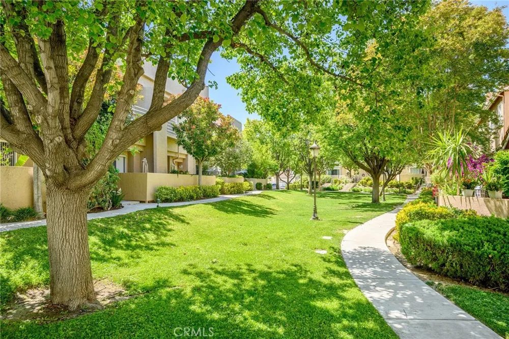 25703 Holiday Circle #C Stevenson Ranch, CA 91381