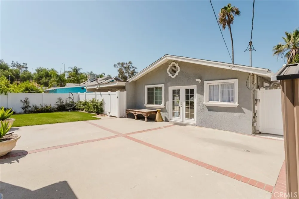 11900 Cometa Avenue Pacoima, CA 91331