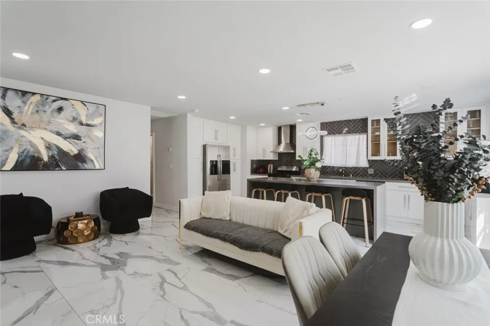 11900 Cometa Avenue Pacoima, CA 91331