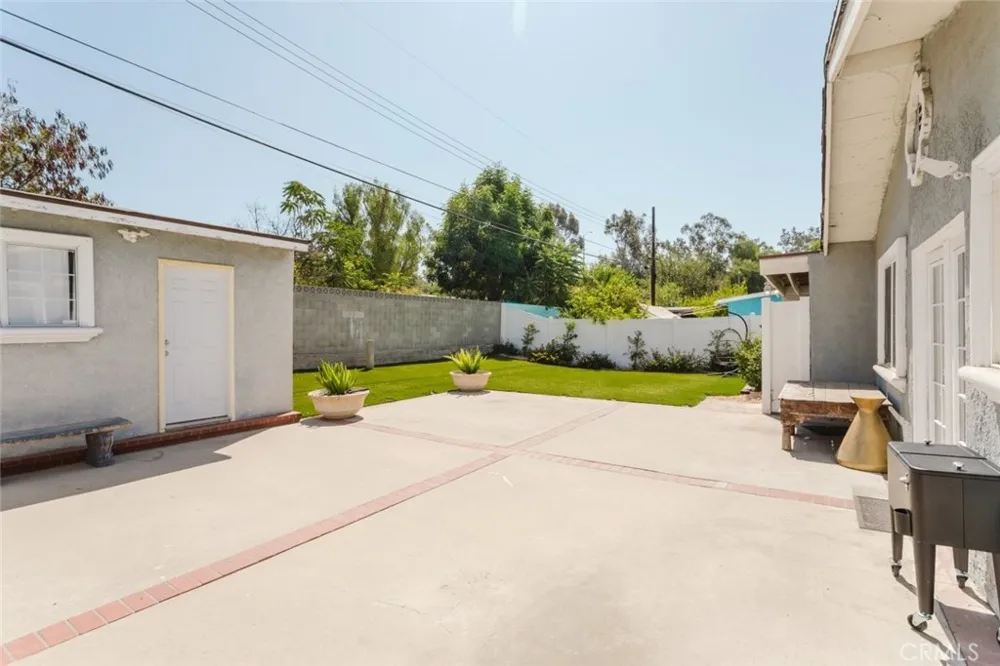 11900 Cometa Avenue Pacoima, CA 91331
