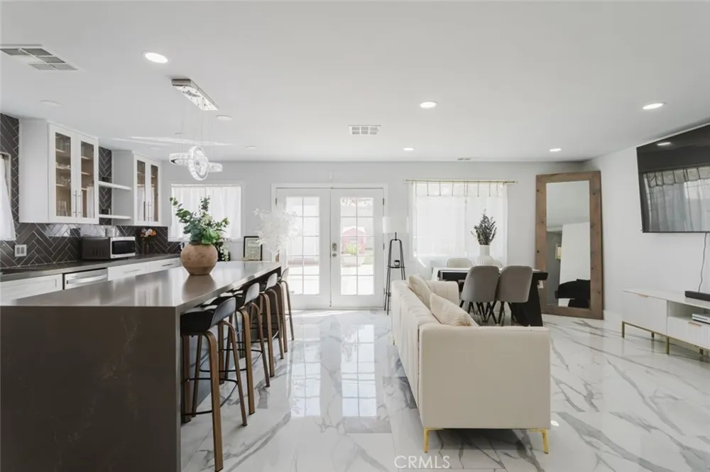 11900 Cometa Avenue Pacoima, CA 91331