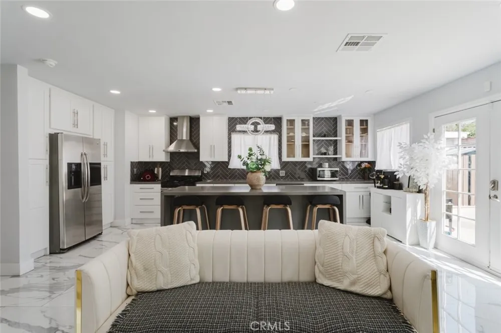 11900 Cometa Avenue Pacoima, CA 91331