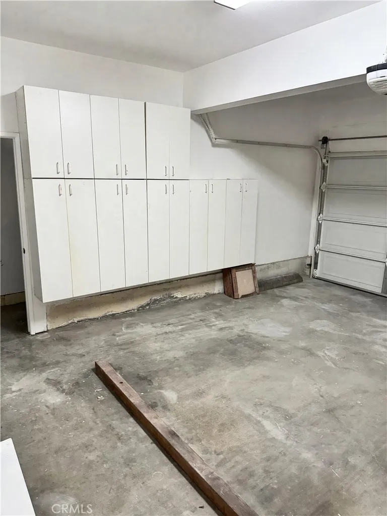 18319 Hart Street #3 Reseda, CA 91335