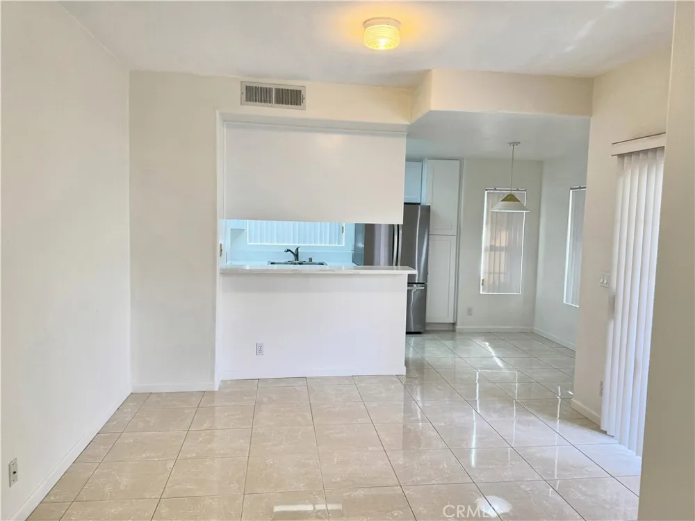 18319 Hart Street #3 Reseda, CA 91335